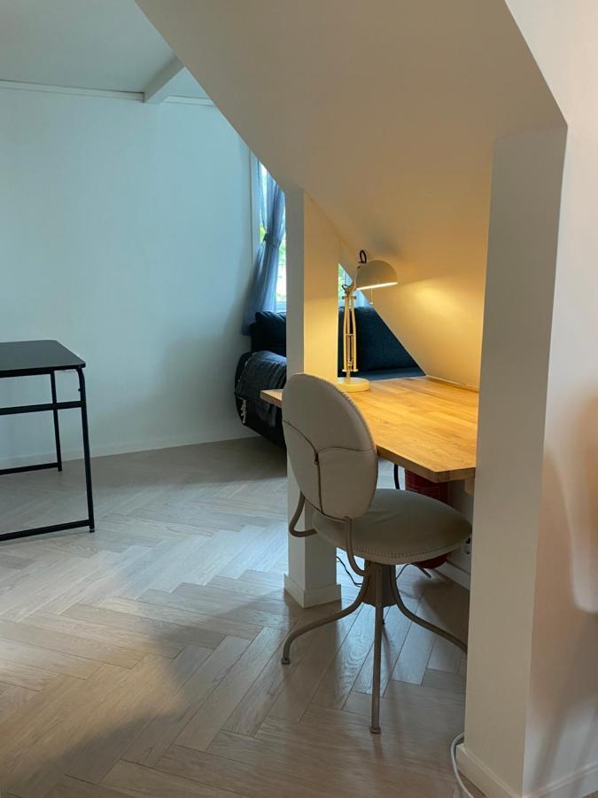 Entire Renovated Apartment From 1780 With Kitchen, Bath, Bedroom, And Living Room In Skuteviken Bergen Extérieur photo
