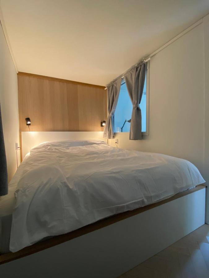 Entire Renovated Apartment From 1780 With Kitchen, Bath, Bedroom, And Living Room In Skuteviken Bergen Extérieur photo